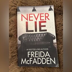 Never Lie by Freida McFadden Book